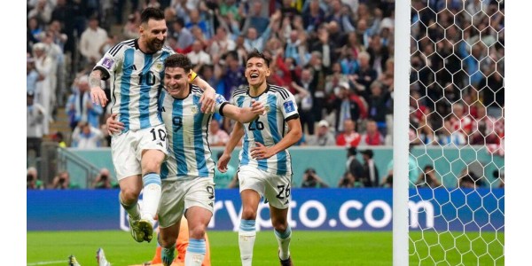 Argentina 3-0 Croacia, corriendo hacia el trofeo final!
