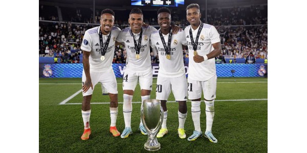 Buscando un reemplazo para Cristiano Ronaldo, Ten Hag apunta a la estrella del Real Madrid con 120 millones de euros