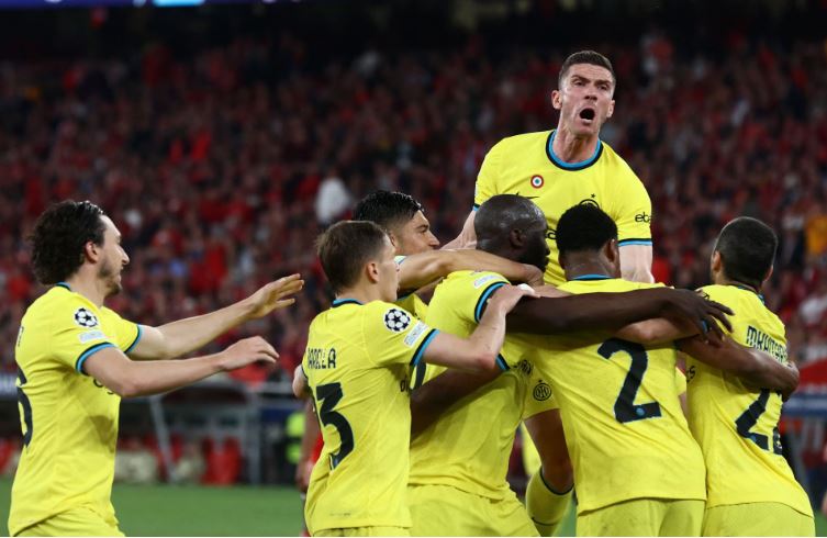 Liga de Campeones: Benfica 0-2 Inter Milán, Barella y Lukaku anotaron